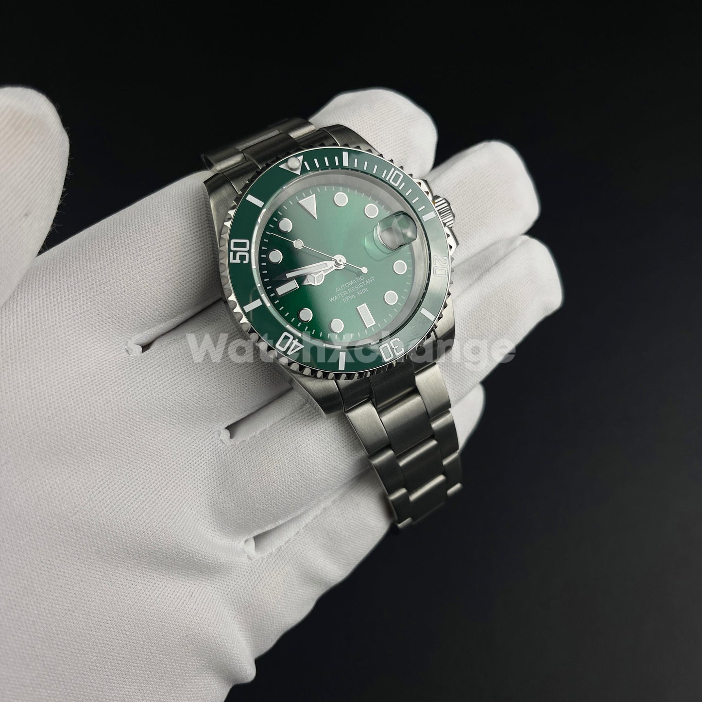 Green Hulk 40mm Diving Mens Watch NH35A Automatic Movement Sapphire Steel