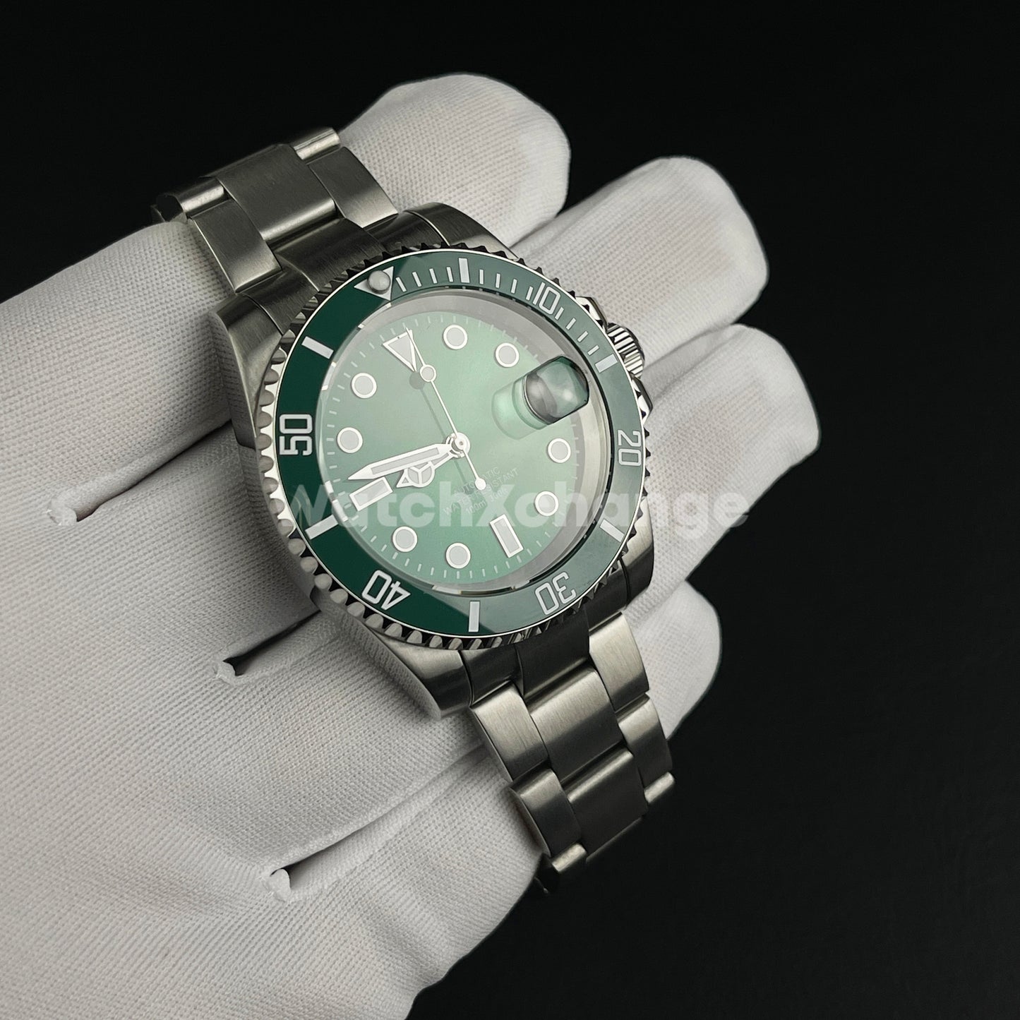 Green Hulk 40mm Diving Mens Watch NH35A Automatic Movement Sapphire Steel