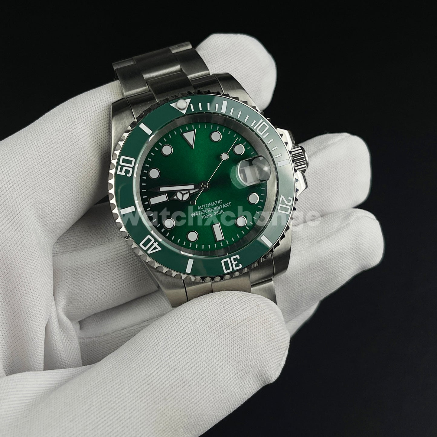 Green Hulk 40mm Diving Mens Watch NH35A Automatic Movement Sapphire Steel