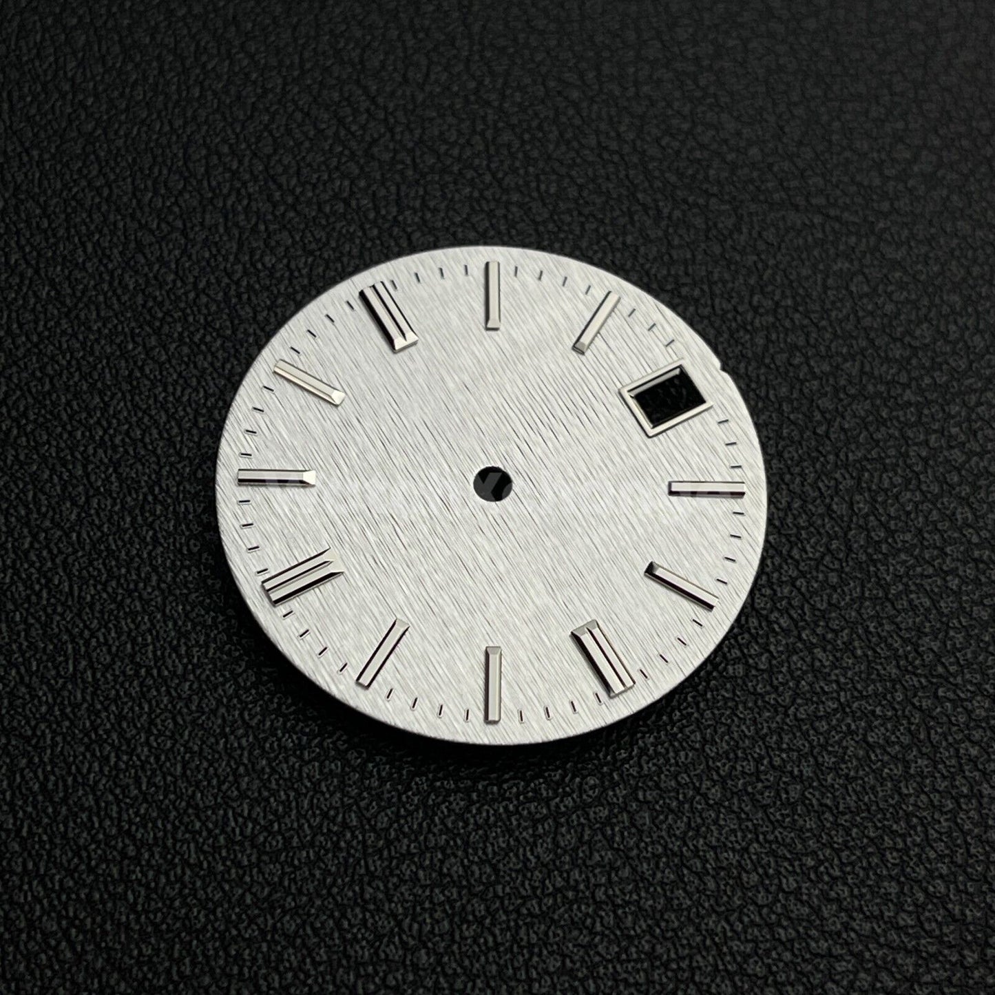 28.5mm White Vertical Line Texture Watch Dial for SEIKO NH35 NH36 Movement
