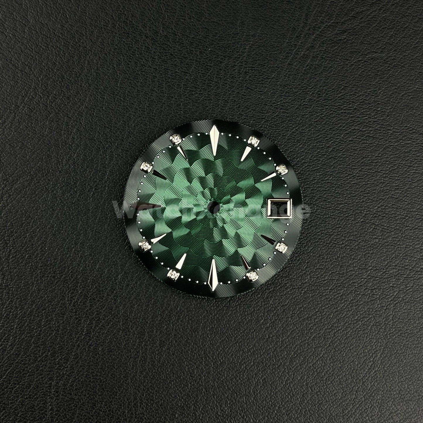 29mm Green Watch Dial Face Radial Pattern Diamond Scale for NH35/36 Movements